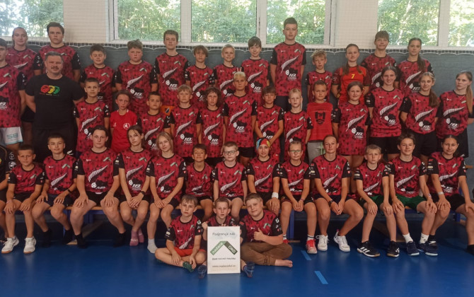 Nadace OKD podpořila florbalový kemp